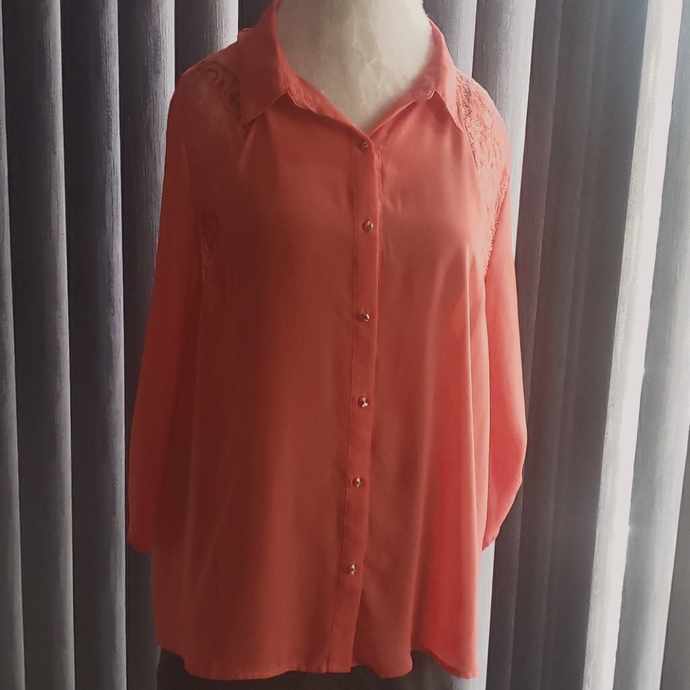 Coral 3x adjustable laced sleeve blouse